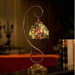 Lampe de table en vitrail...