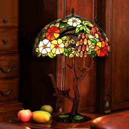 Lampe de table en vitrail...