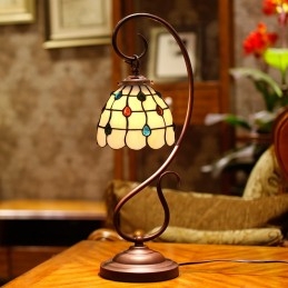 Lampe de table en vitrail...