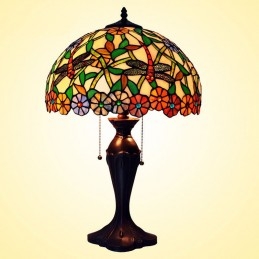 Lampe de table en vitrail...